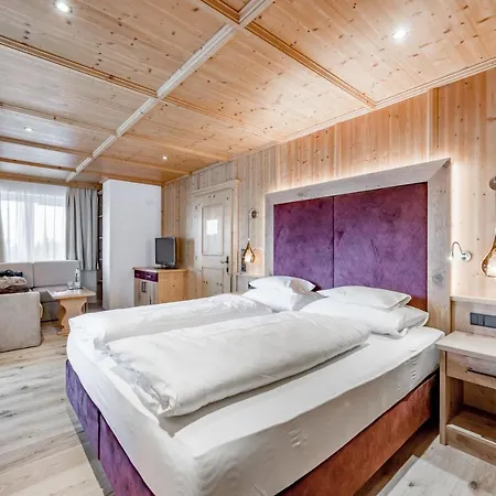 호텔 Naturhotel Alpenblick 4*