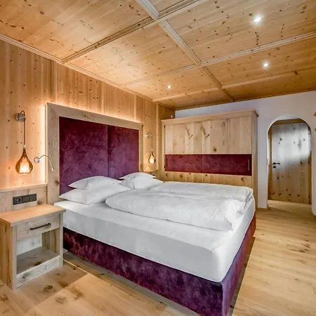 מלון Naturhotel Alpenblick 4*