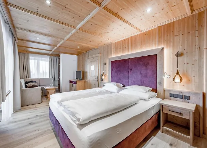 فندق Naturhotel Alpenblick 4*