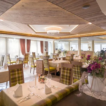 Naturhotel Alpenblick 4*